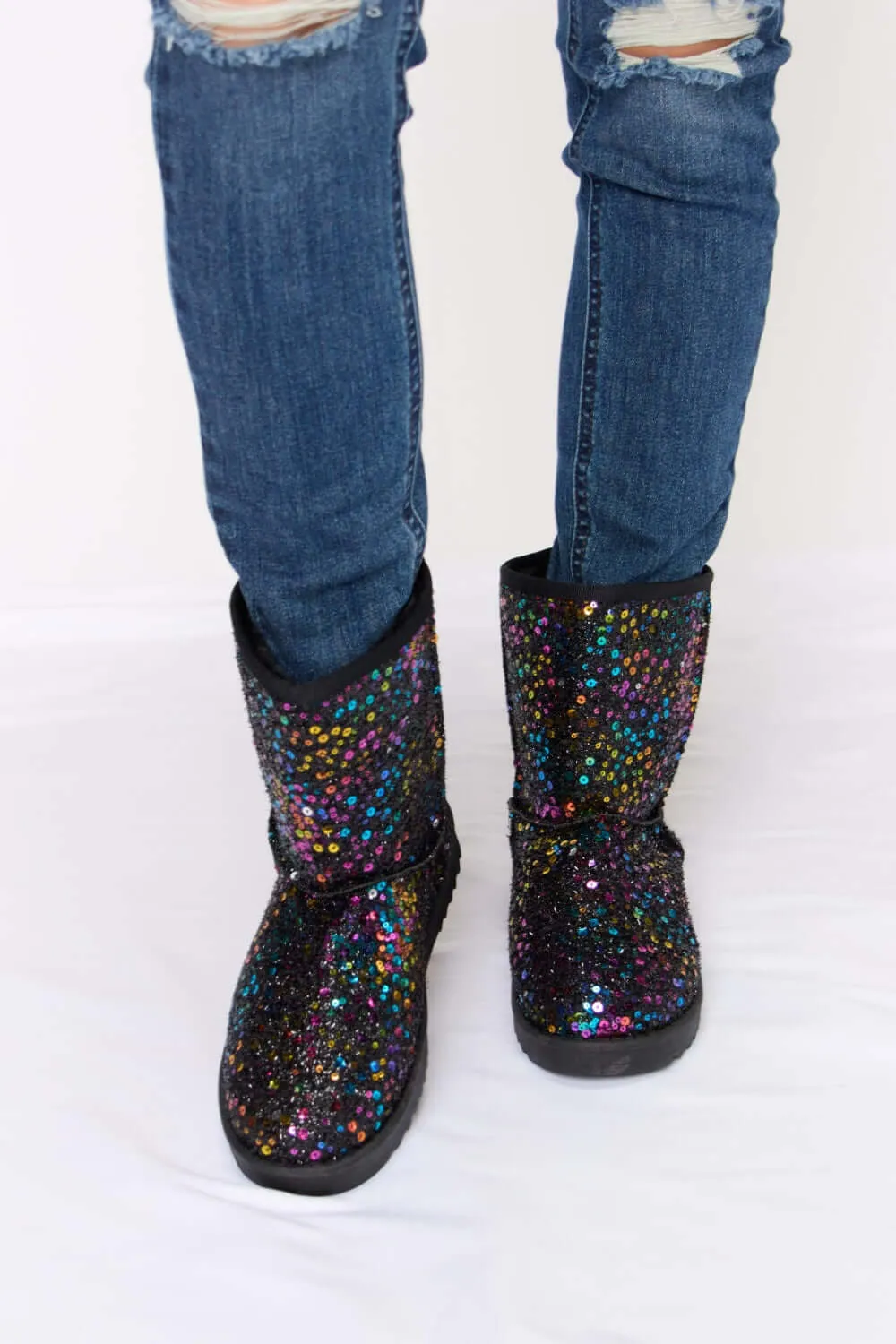 Black Sequin Thermal Flat Short Boots