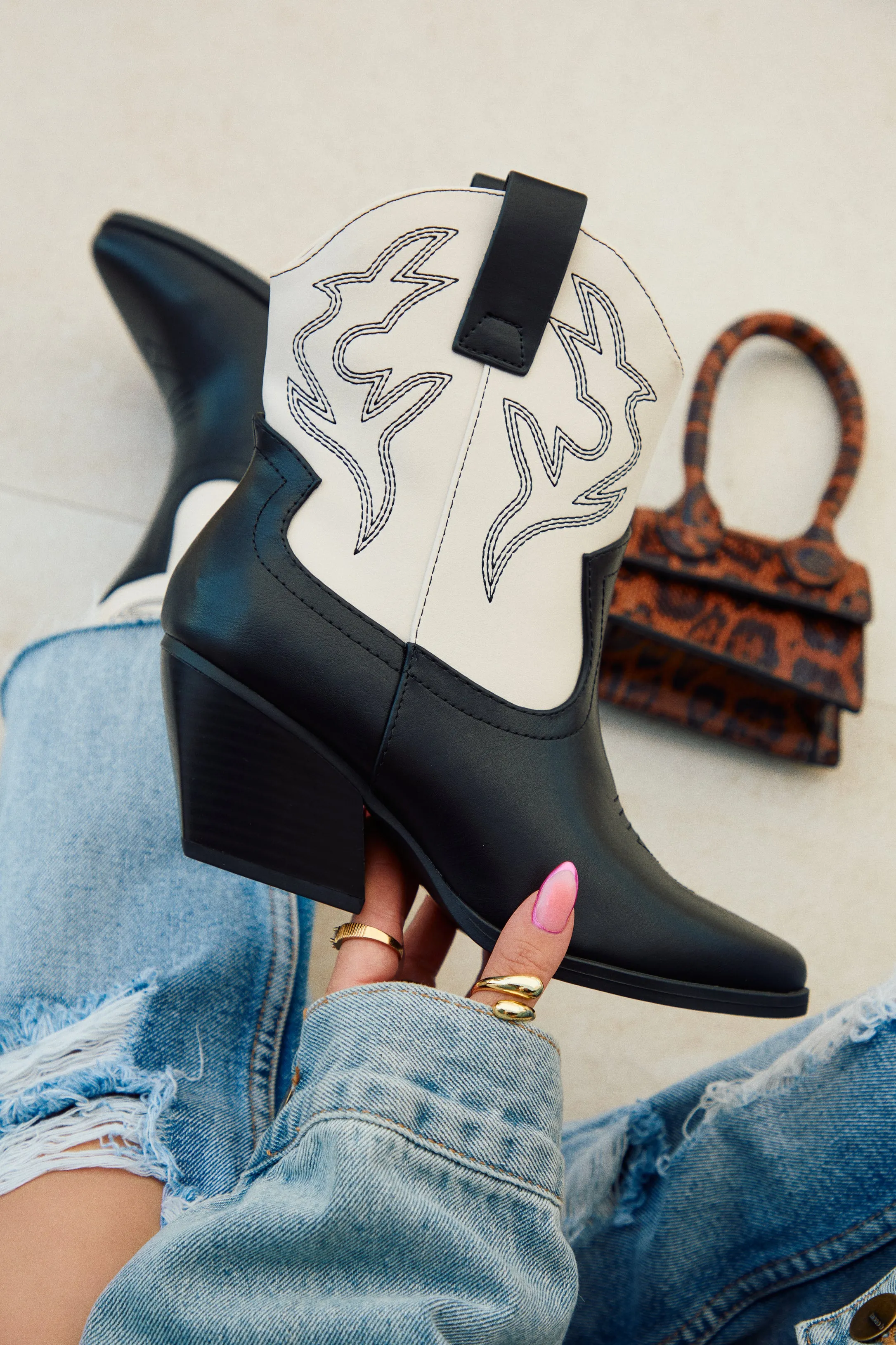 Festival Playlist Cowgirl Boots - Cream Black