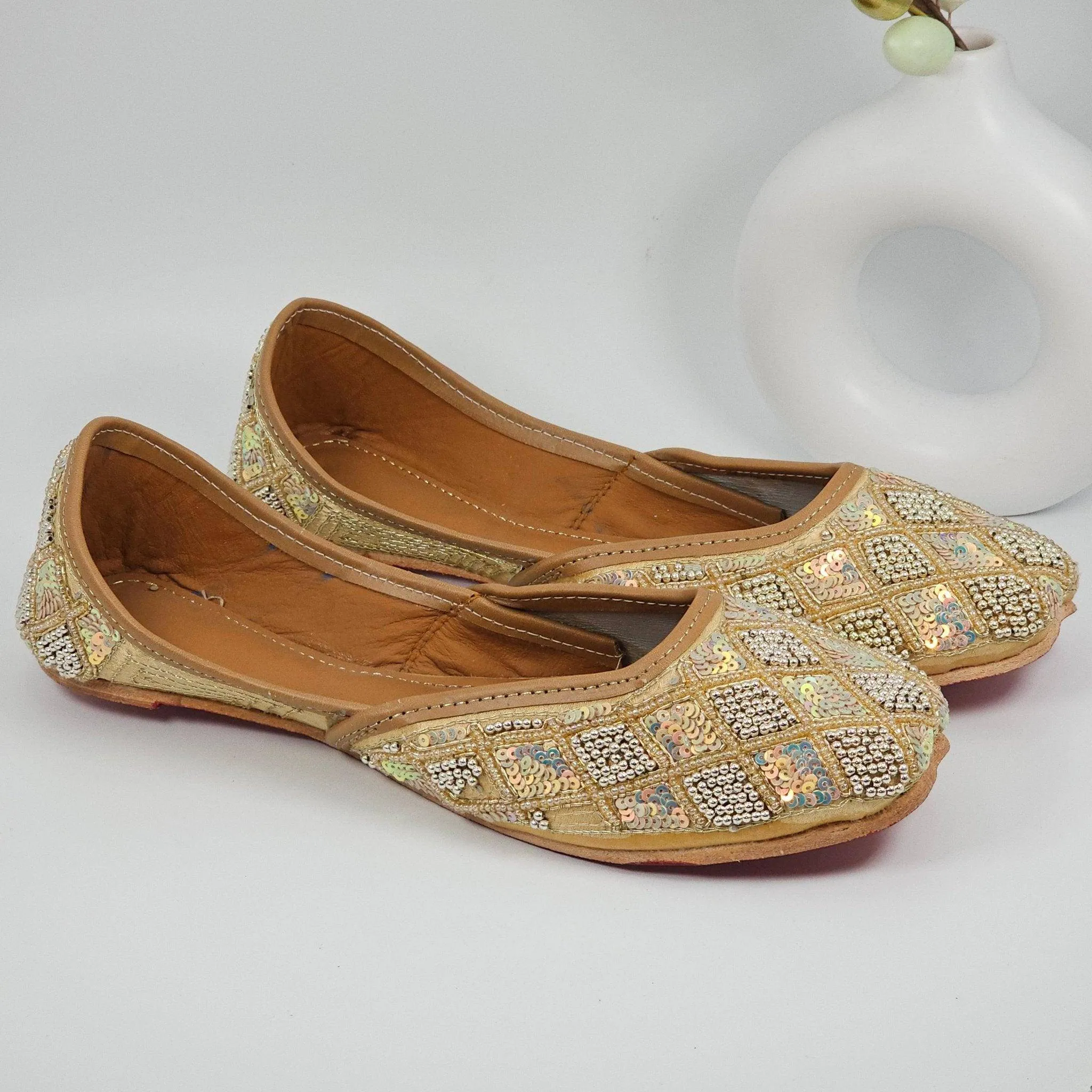 Jugmug Gold Embelised Bridal Juttis