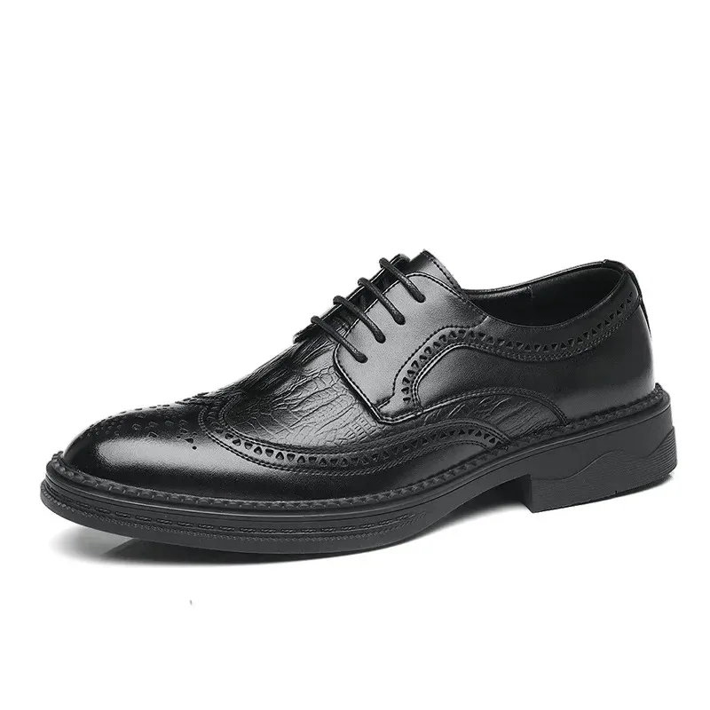 Men's Perforated Leather Wingtip Oxford Shoes with Brogue Design | Ideal for All Seasons