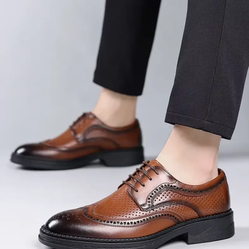 Men's Perforated Leather Wingtip Oxford Shoes with Brogue Design | Ideal for All Seasons