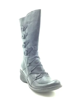 Mia Mooz High Boot Size: 10, 41