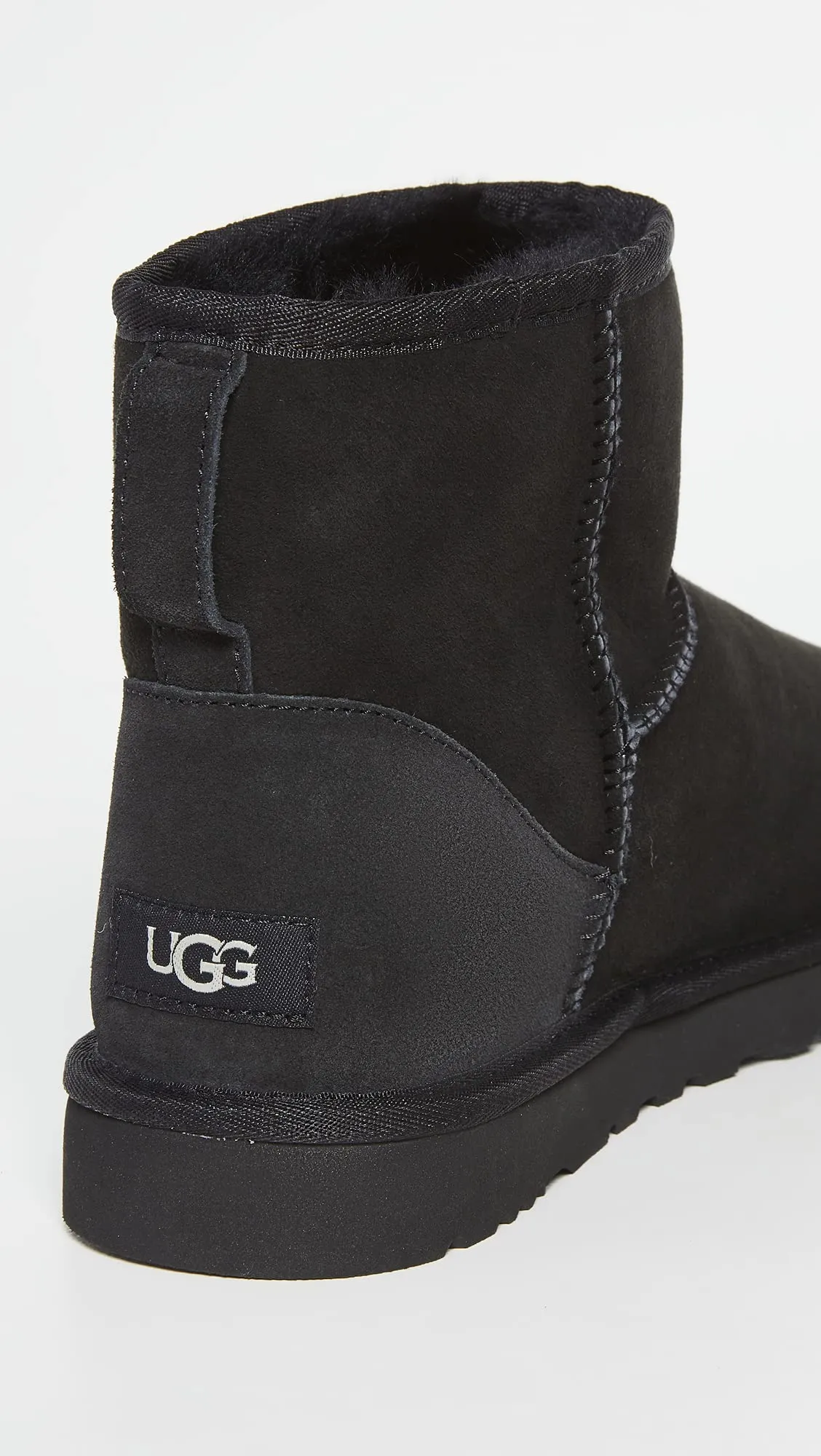 UGG Men's Classic Mini Boot, Black